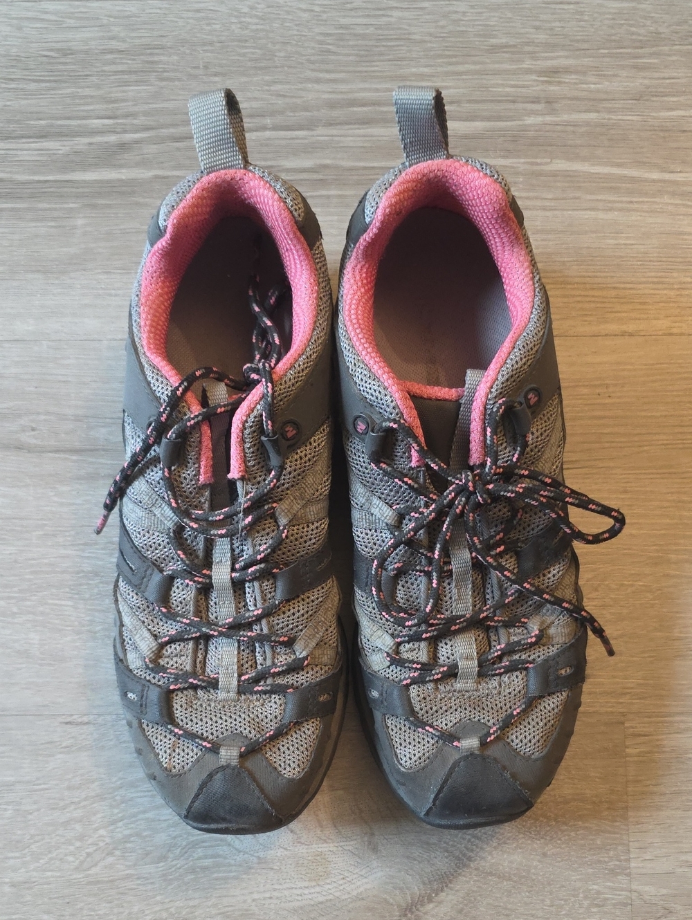 Merrell | Gray Athletic Trail Shoes with Pink Lining